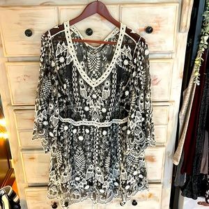 Swimsuit cover up - shein one size - boho lace